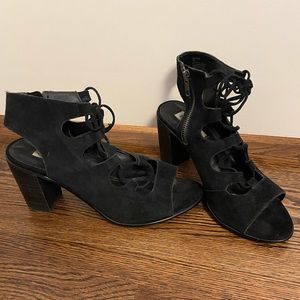 Steve Madden black suede Nilunda heels